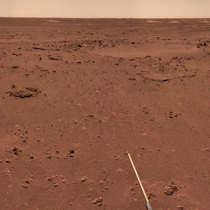 An image of the martian surface captured by the Zhurong rover.