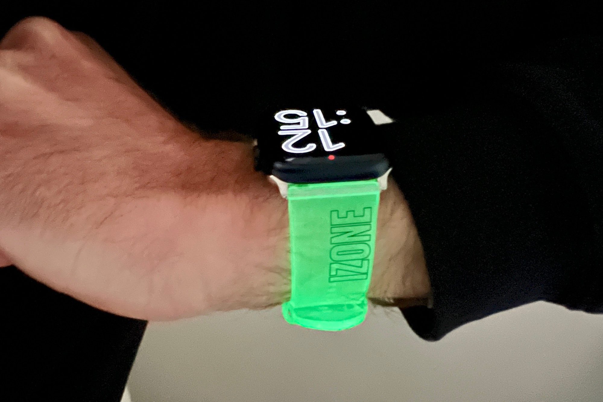 Casetify glow-in-the-dak Apple Watch band.