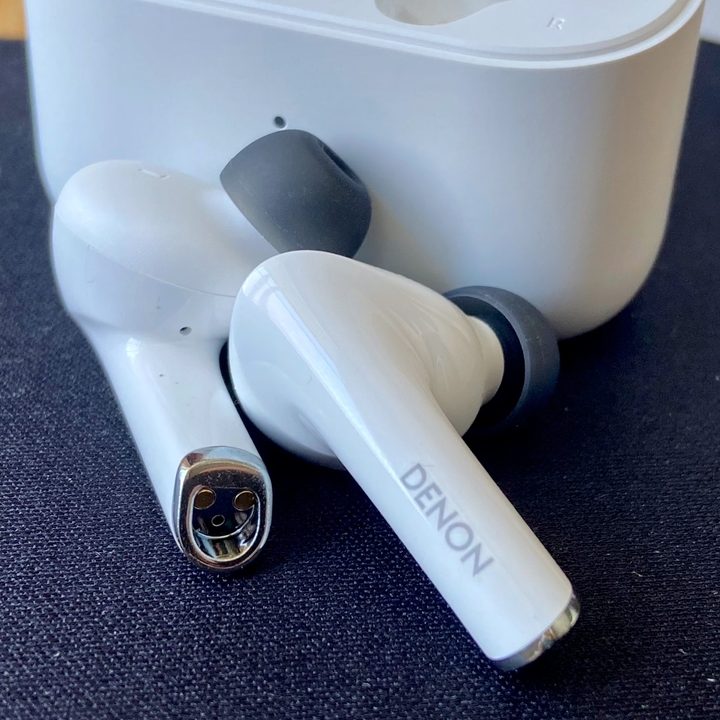 Denon Noise Cancelling Earbuds AH-C830NCW.