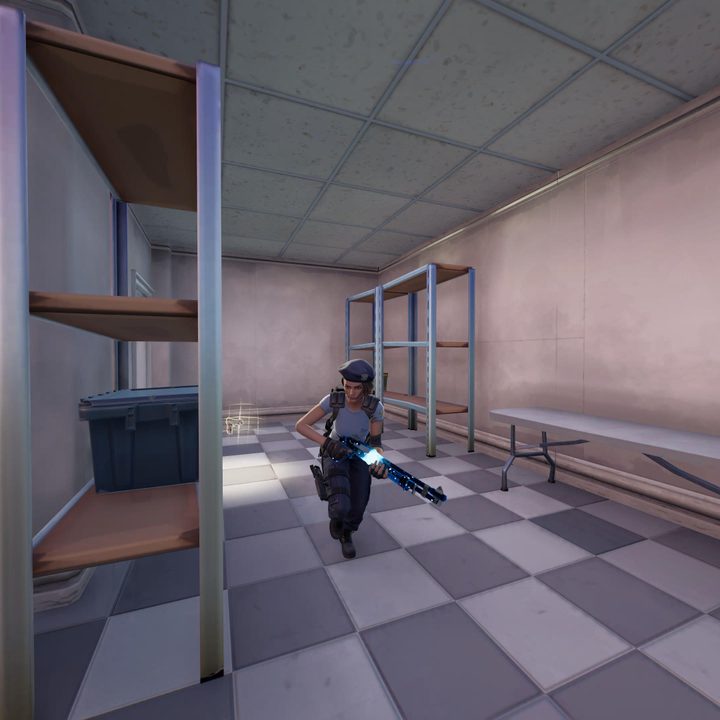 Jill running indoors in Fortnite.