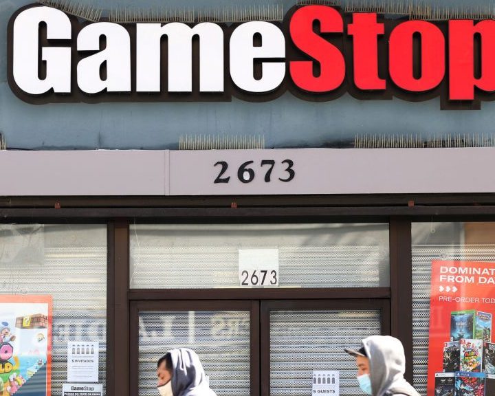 A Gamestop storefront.