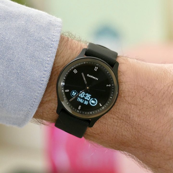 Garmin Vivomove Sport screen.