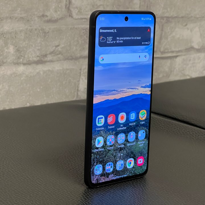 The Samsung Galaxy S21 FE 5G is Samsung's latest budget flagship phone.