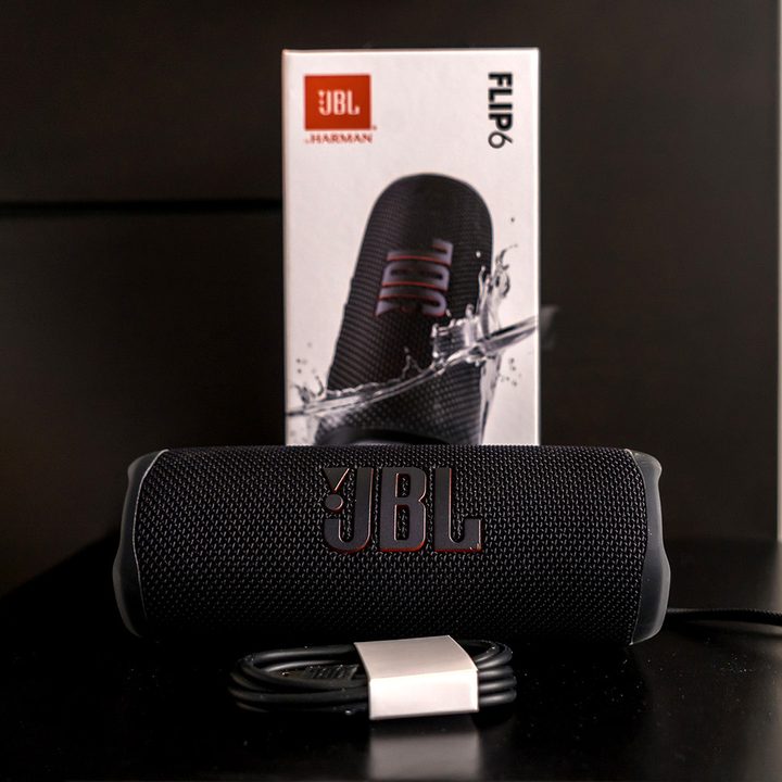 JBL Flip 6.