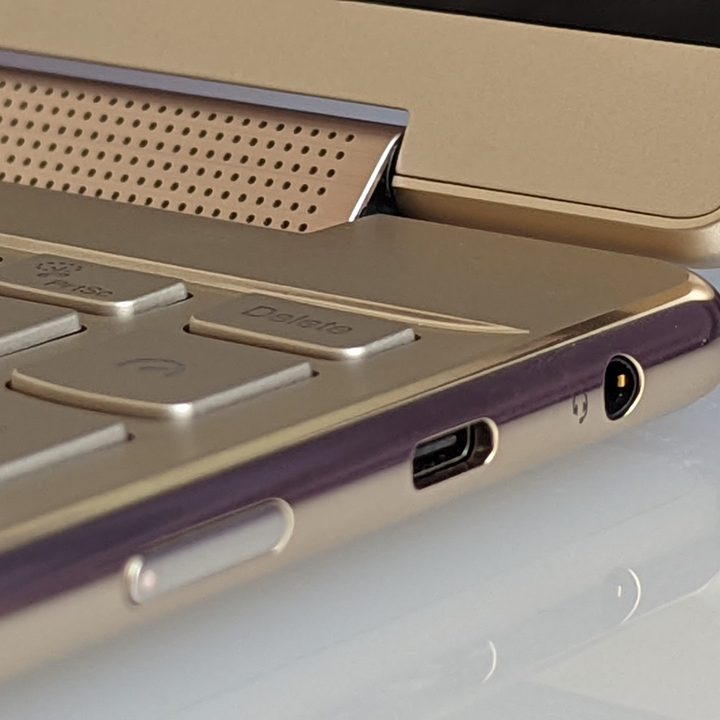 The ports on the Yoga 9i.