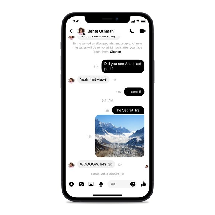 Facebook Messenger Secret Conversation with new screenshot notification.