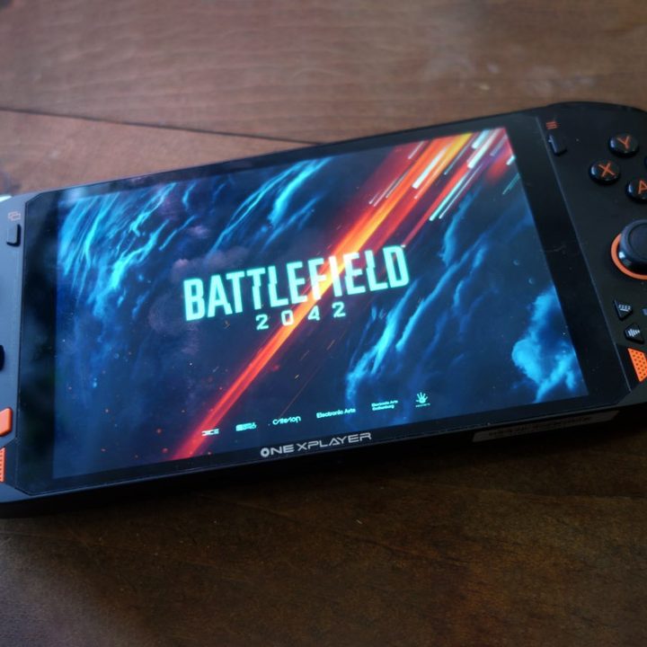 Battlefield 2042 runs on a Onexplayer Mini.