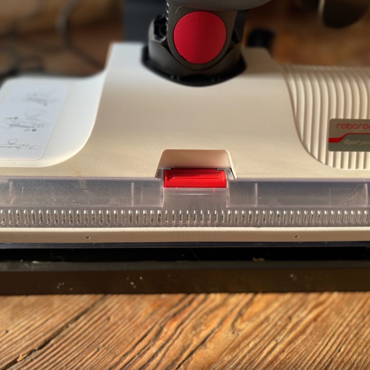 Roborock Dyad height