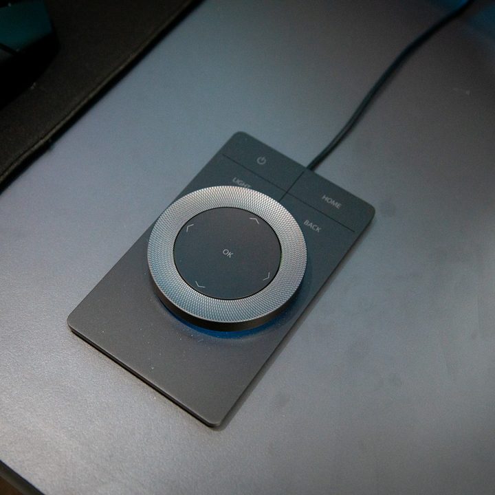 Samsung ARK control dial.