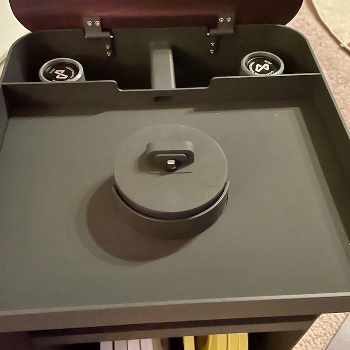 The top of the Tempo Move cabinet.