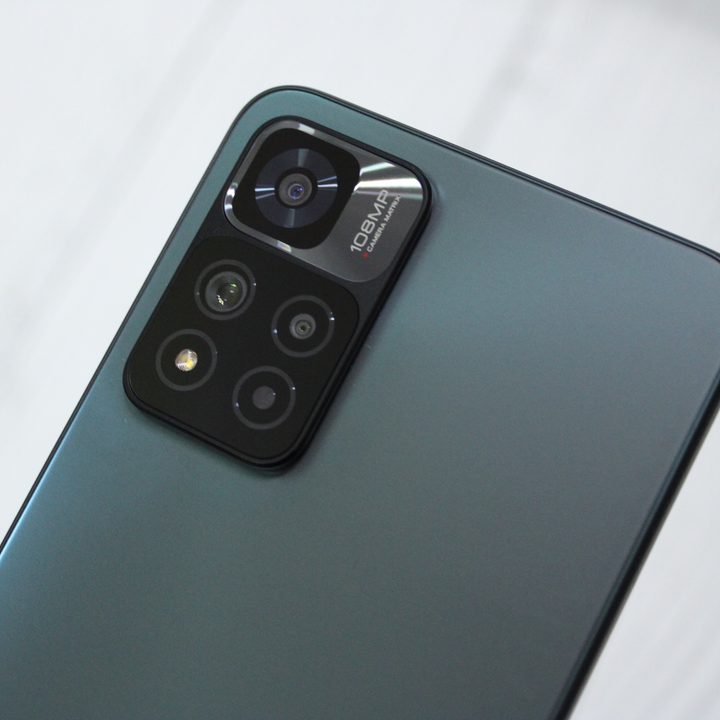 Xiaomi 11i Hypercharge cameras.