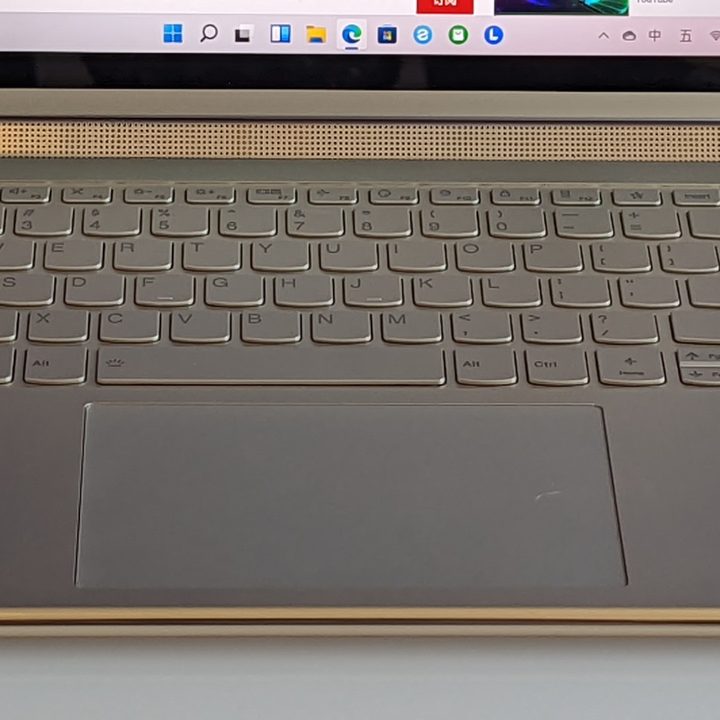 Lenovo Yoga 9i trackpad and keyboard.