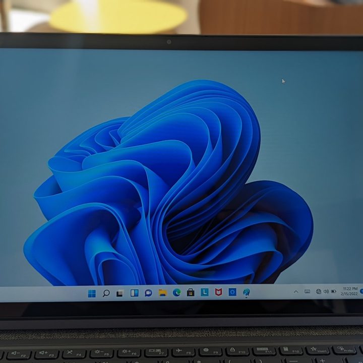 The display on the IdeaPad Duet 5i.