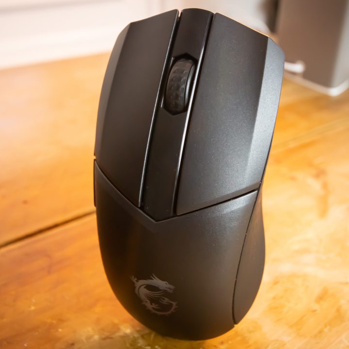 The buttons and scroll wheel of the MSI Clutch GM41 Lightweight.