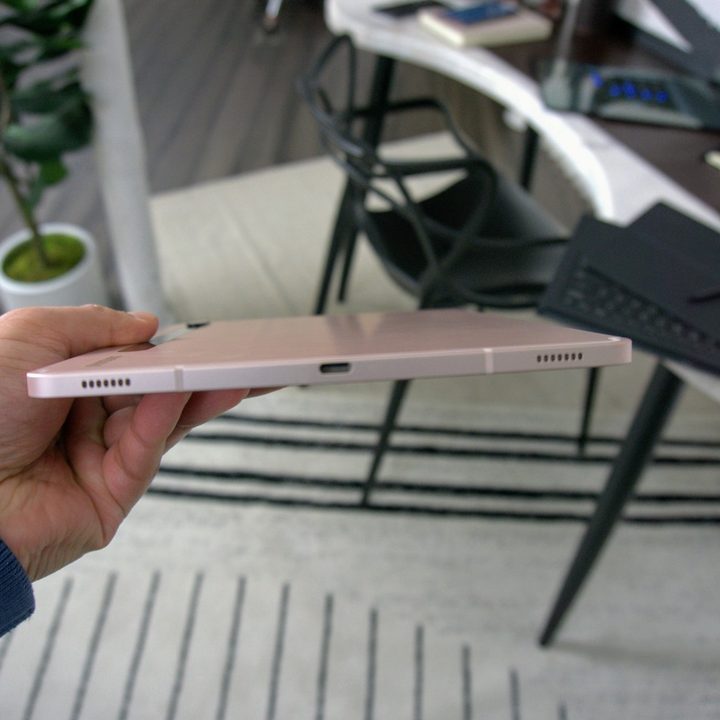 Tab S8 Ultra bottom USB-C port.