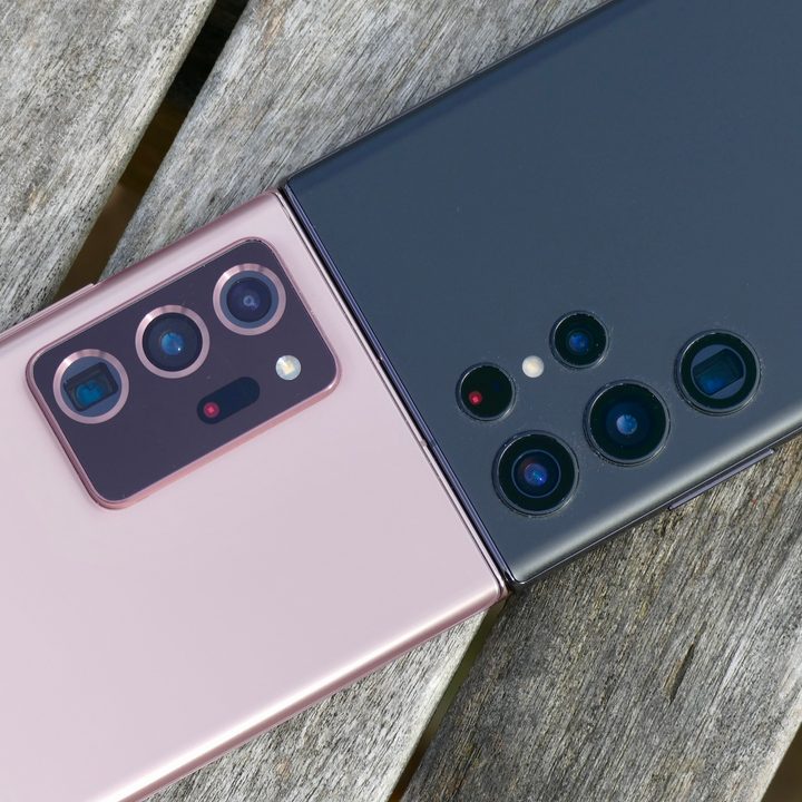 Galaxy S22 Ultra and Note 20 Ultra camera modules.