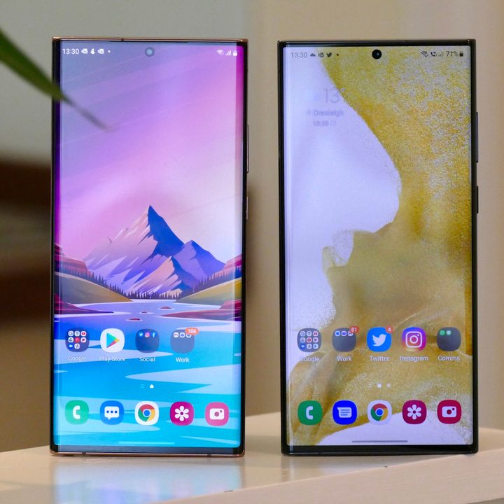 Galaxy S22 Ultra and Note 20 Ultra screens.