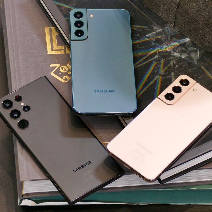 Galaxy S22 Ultra with S22 Plus and S22.