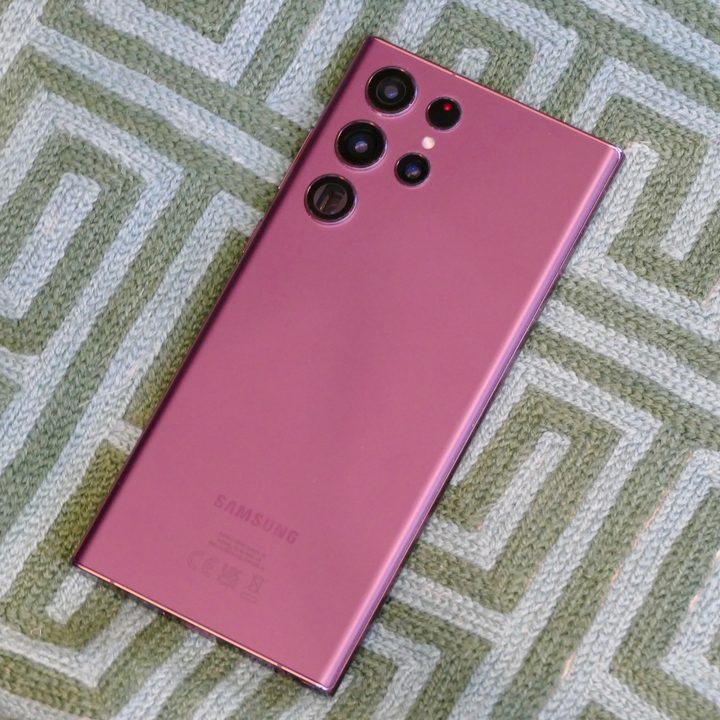 Galaxy S22 Ultra in Burgundy color.