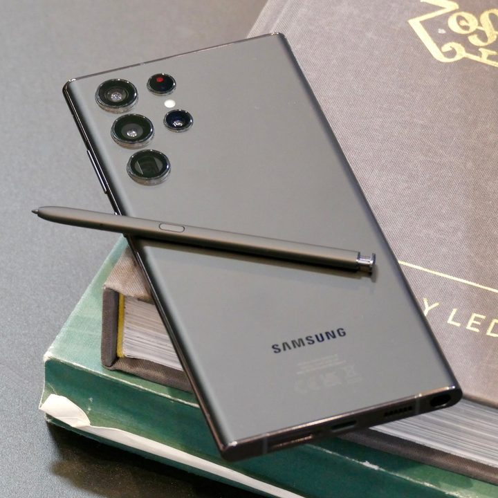 Galaxy S22 Ultra in Phantom Black with S Pen.