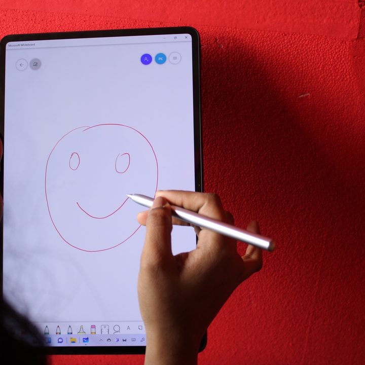 Huawei Matebook E with M Pencil.