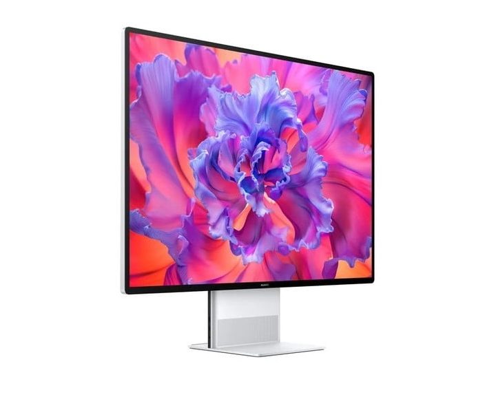 The Huawei MateStation X boasts a 4K+ screen.