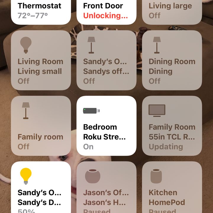 Accessories on and off in the Home app on iPhone.