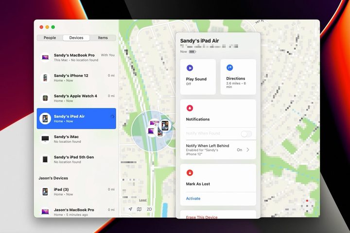 Map and options for finding Devices in the Find My app.