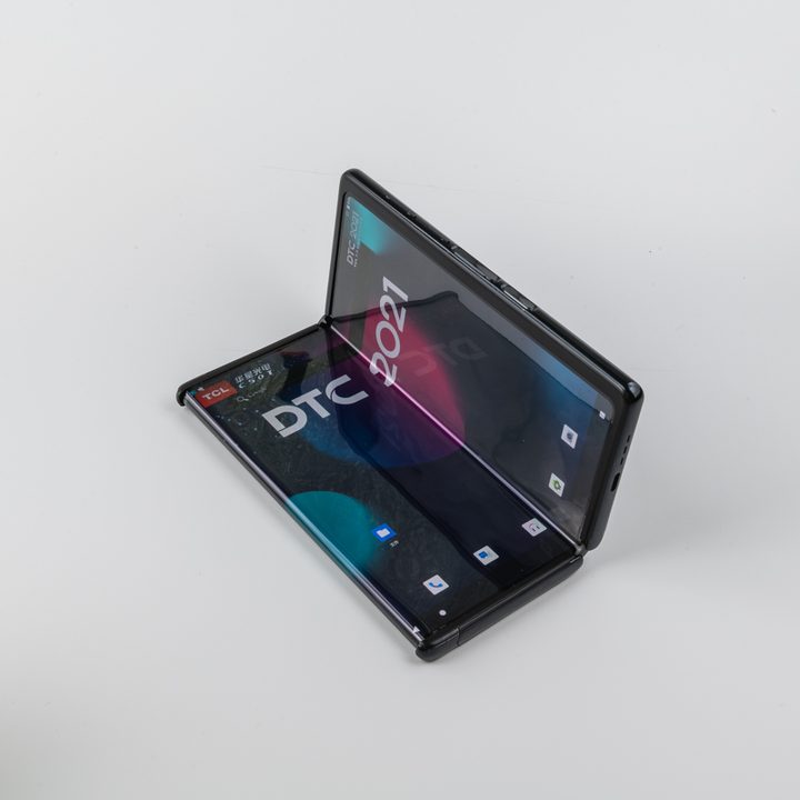 TCL Fold n Roll concept device.