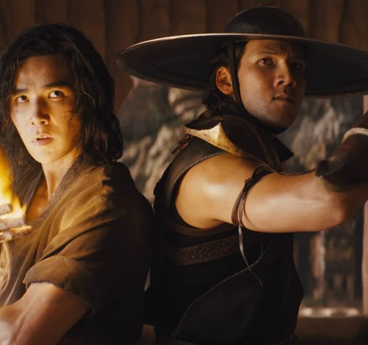 Liu Kang and Kung Lao prep for battle in Mortal Kombat.