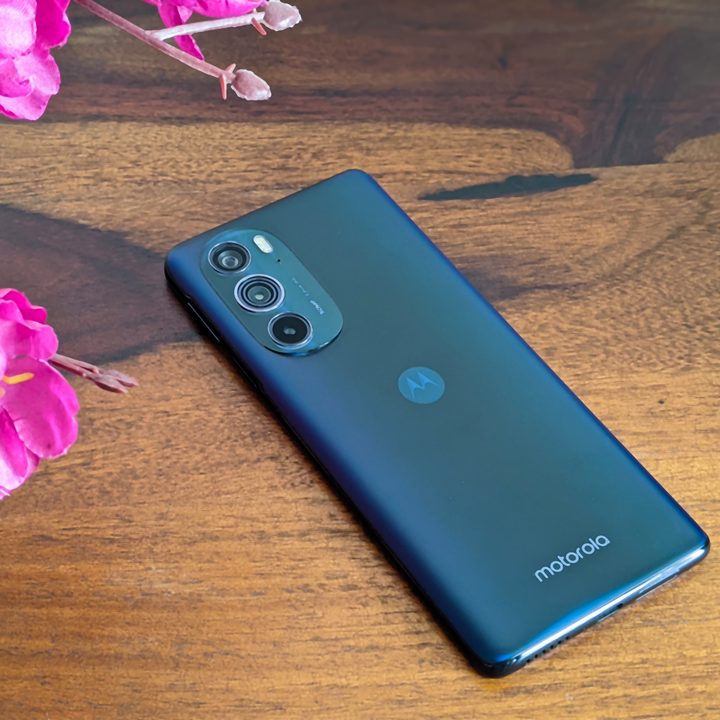 The Motorola Edge Plus 2022 features a Qualcomm Snapdragon 8 Gen 1 chip and a 6.7-inch OLED screen.