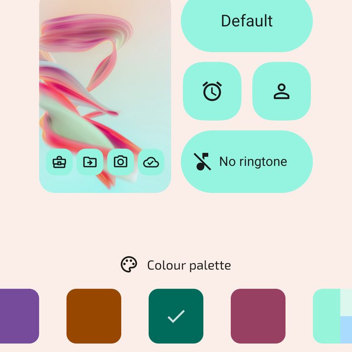 Motorola Edge Plus 2022 theme selection.