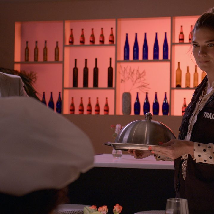 Will Arnett and Annie Murphy investigate a murder in Murderville.
