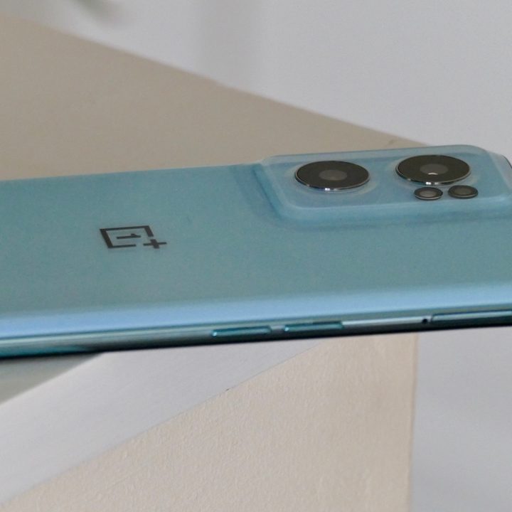 The OnePlus Nord CE 2 5G camera module seen from the side.