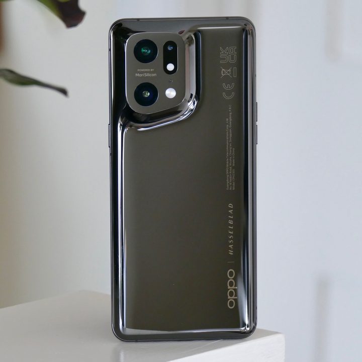 The rear panel of the Oppo Find X5 Pro.