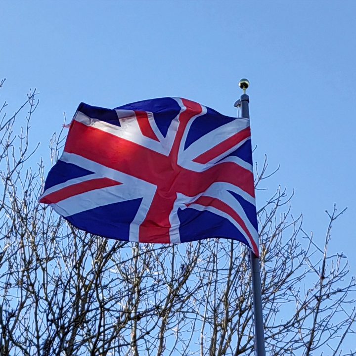 Huawei P50 Pocket photo of a flag at 5x zoom.