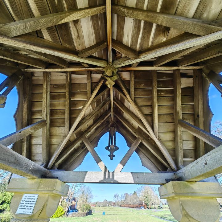 Huawei P50 Pocket photo of a roof.