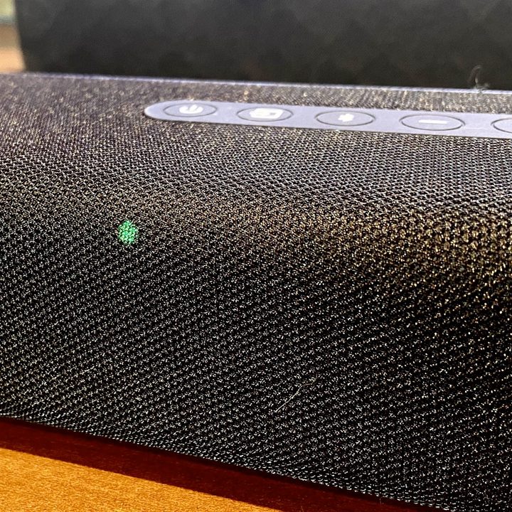 The buttons on the Polk Signa S4 Dolby Atmos 3.1.2 soundbar.