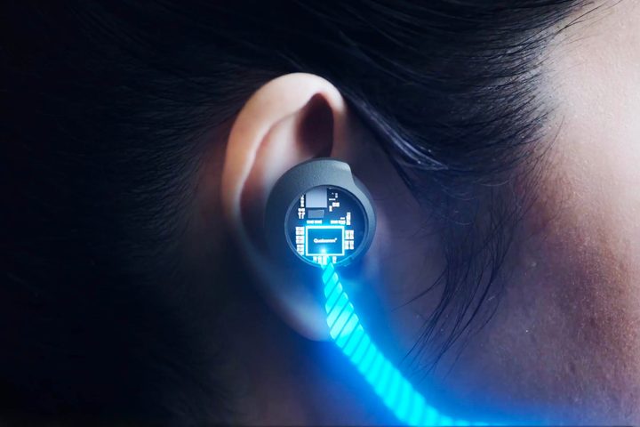 Qualcomm Snapdragon bluetooth audio being used in earphones.