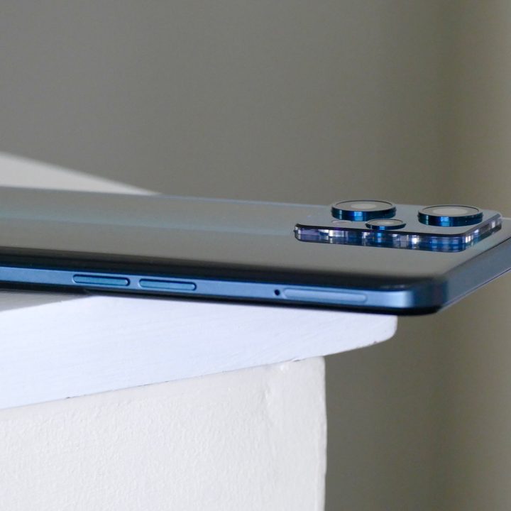 Realme 9 Pro+ side view of camera module.