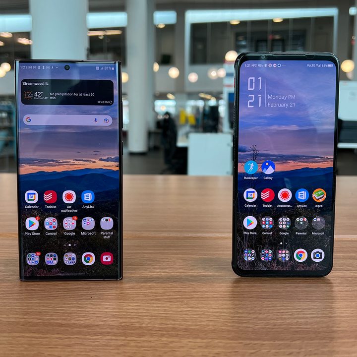 The Red Magic 7, right, has the same size screen and processor as the Samsung Galaxy S22 Ultra.