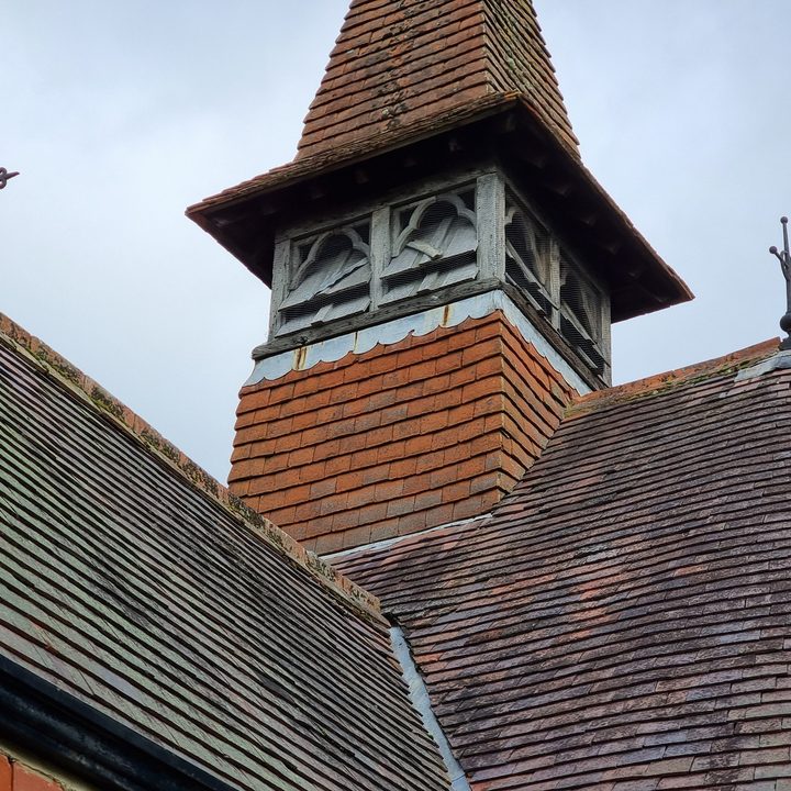 Galaxy S21 Ultra 3x zoom photo of a spire.