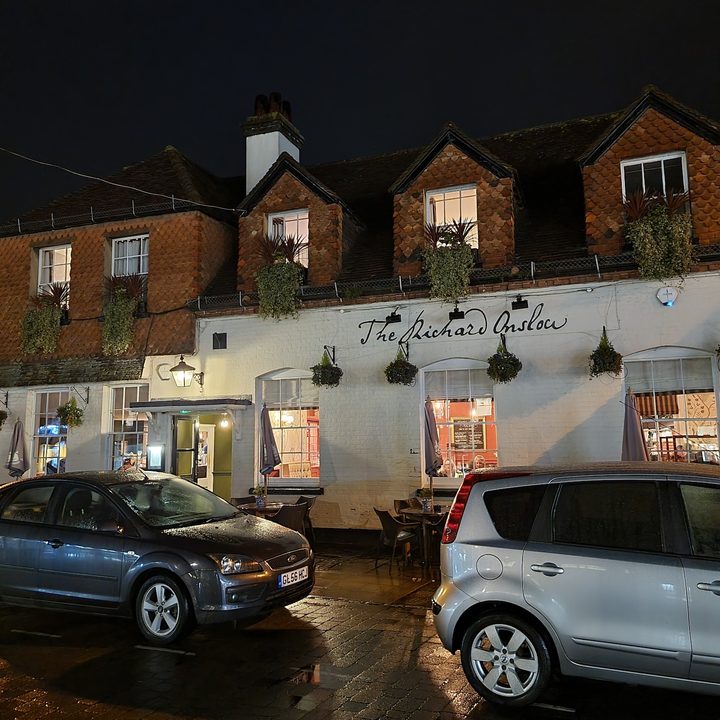 Galaxy S21 Ultra night mode photo of a pub.