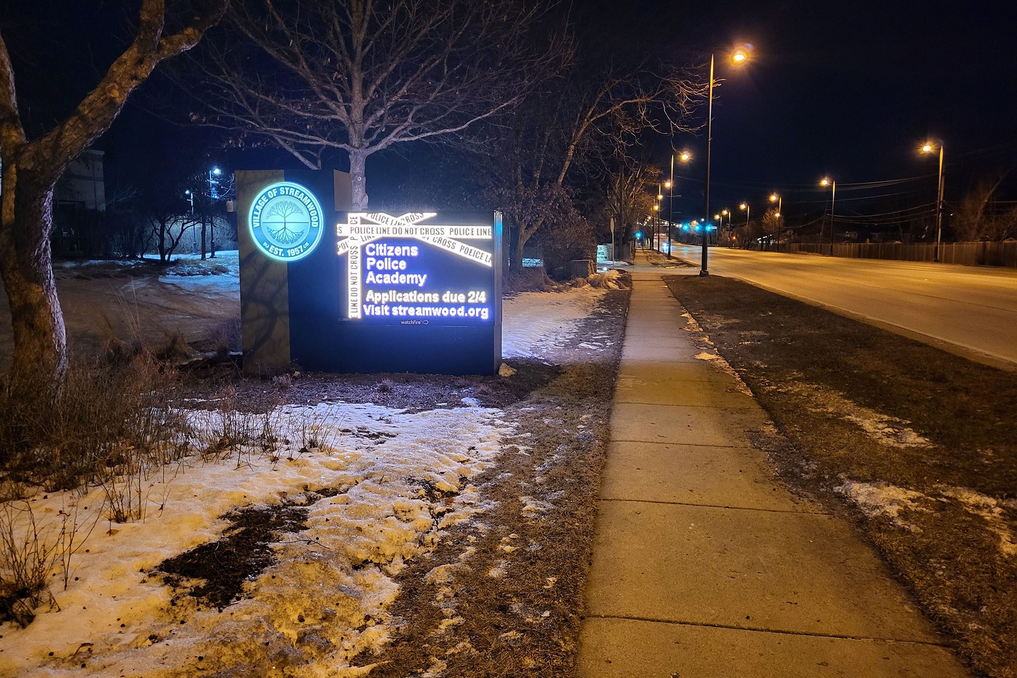 This is a sample photo of a sign from the main camera of the Samsung Galaxy S21 FE 5G.