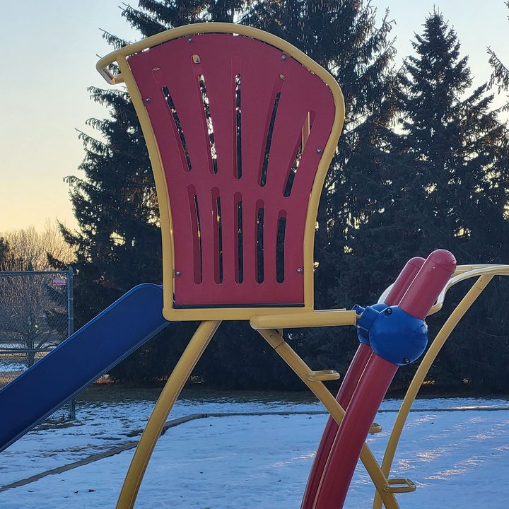 This is a sample photo of a playground from the 3X lens of the Samsung Galaxy S21 FE 5G.