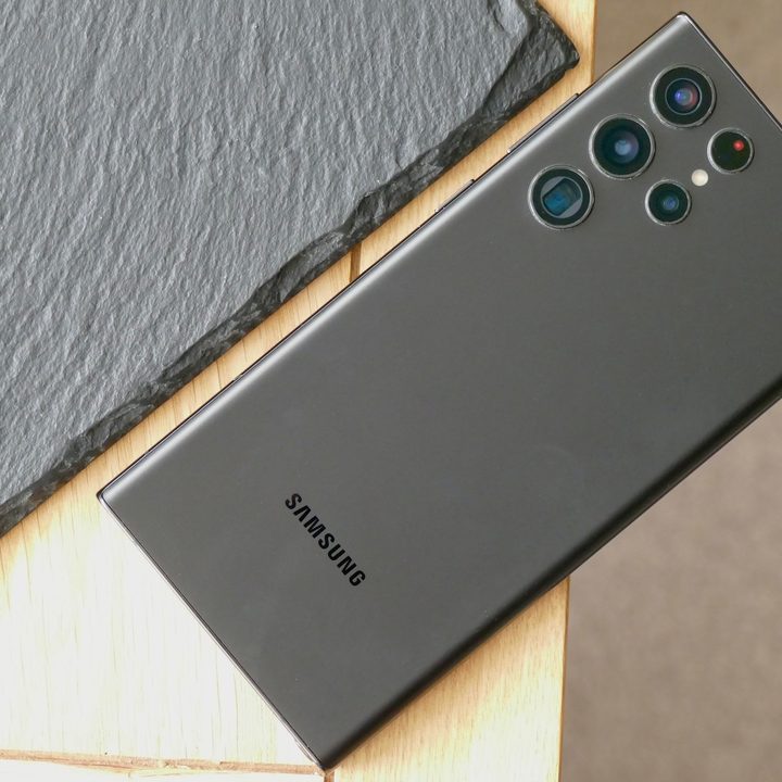 The back of the Samsung Galaxy S22 Ultra.