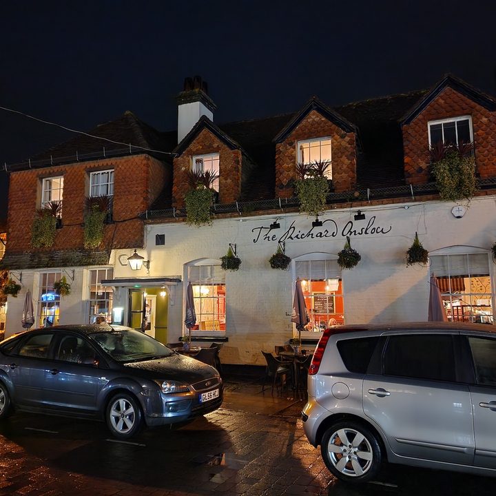 Galaxy S22 Ultra night mode photo of a pub.