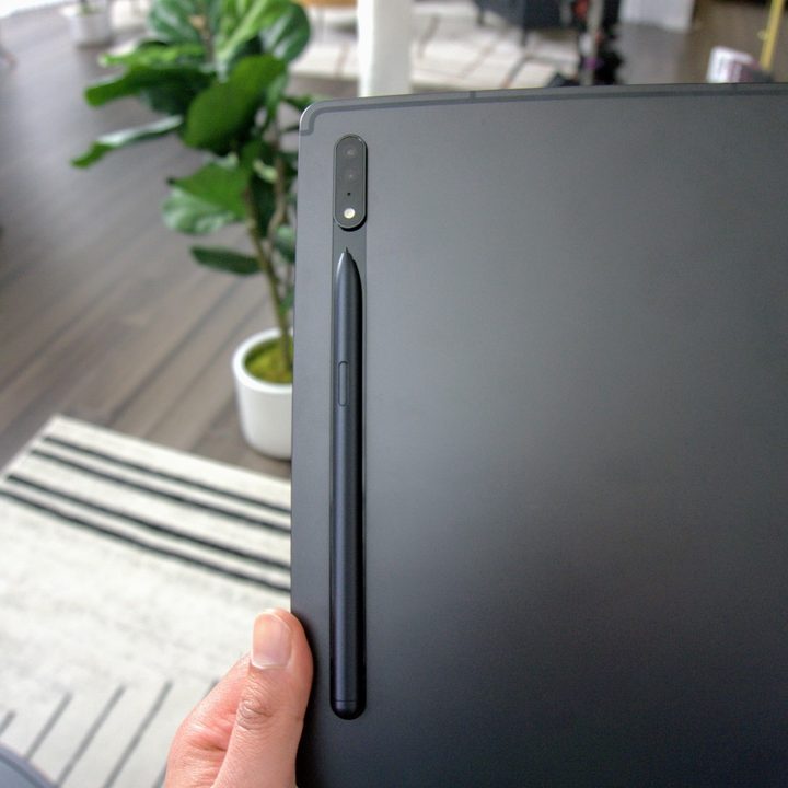 A closer look at S pen attached to the back of the Samsung Galaxy Tab S8.