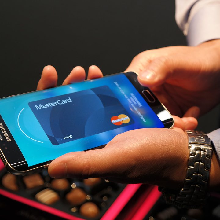 A person used Samsung Pay when making a purchase.