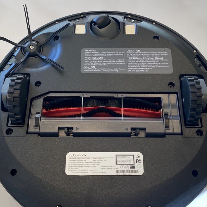 The underside of the Roborock S4 Max.